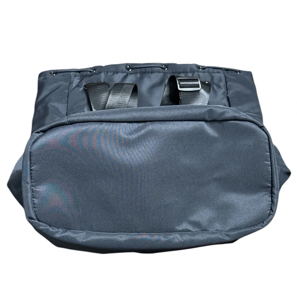 BEYOND YOGA BLACK CONVERTIBLE GYM BAG DRAWSTRING TRAVEL BACKPACK